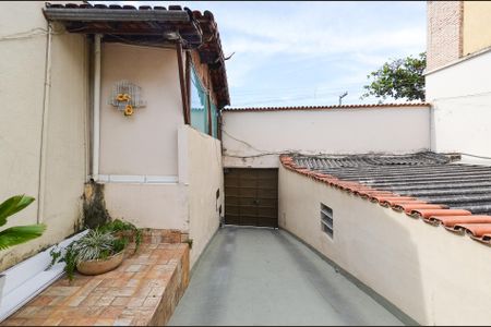 Casa para alugar com 353m², 4 quartos e 4 vagas Casa para alugar com 353m², 4 quartos e 4 vagasÁrea externa Garagem