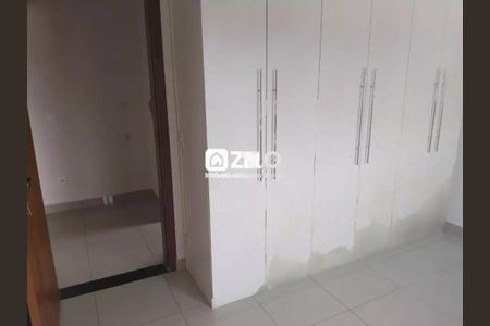 Casa de condomínio à venda com 250m², 3 quartos e 4 vagasFoto 05