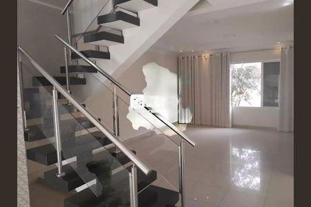 Casa de condomínio à venda com 250m², 3 quartos e 4 vagasFoto 04