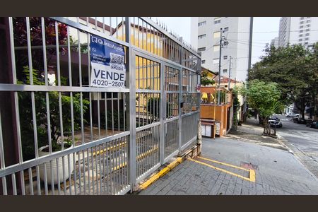 Apartamento à venda com 58m², 2 quartos e 1 vagaFachada + Plaquinha