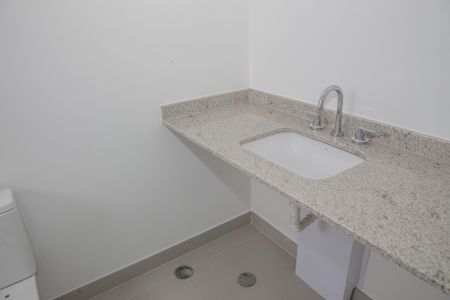 Apartamento à venda com 136m², 3 quartos e 2 vagas Apartamento à venda com 136m², 3 quartos e 2 vagasBanheiro da Suíte 2