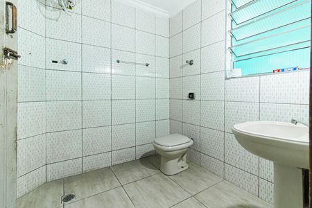 Casa de condomínio à venda com 70m², 2 quartos e 2 vagas Casa de condomínio à venda com 70m², 2 quartos e 2 vagasBanheiro
