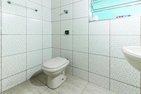 Casa de condomínio à venda com 70m², 2 quartos e 2 vagas Casa de condomínio à venda com 70m², 2 quartos e 2 vagasBanheiro