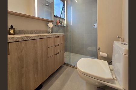Apartamento à venda com 108m², 3 quartos e 2 vagas Apartamento à venda com 108m², 3 quartos e 2 vagasBanheiro social