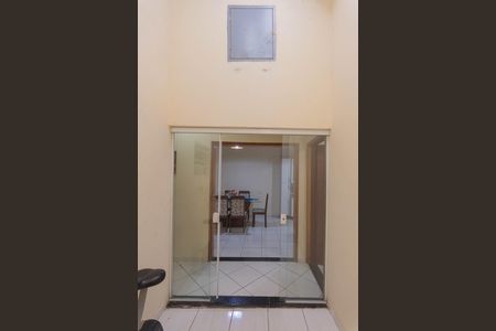 Casa à venda com 127m², 2 quartos e 2 vagas Casa à venda com 127m², 2 quartos e 2 vagasÁrea de Luz