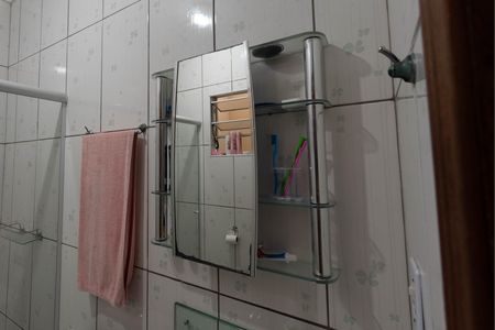 Casa à venda com 127m², 2 quartos e 2 vagas Casa à venda com 127m², 2 quartos e 2 vagasBanheiro