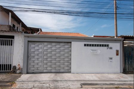 Casa à venda com 127m², 2 quartos e 2 vagas Casa à venda com 127m², 2 quartos e 2 vagasFachada