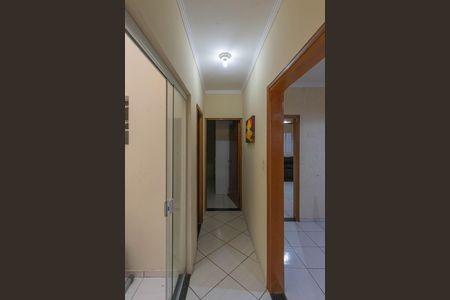 Casa à venda com 127m², 2 quartos e 2 vagas Casa à venda com 127m², 2 quartos e 2 vagasCorredor
