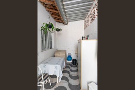 Casa à venda com 127m², 2 quartos e 2 vagas Casa à venda com 127m², 2 quartos e 2 vagasÁrea de Serviço