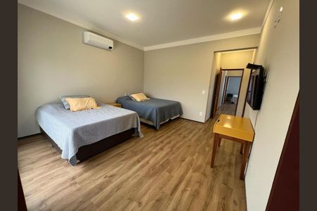 Casa de condomínio à venda com 298m², 5 quartos e 4 vagas Casa de condomínio à venda com 298m², 5 quartos e 4 vagasFoto 40