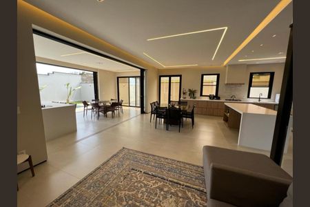 Casa de condomínio à venda com 298m², 5 quartos e 4 vagas Casa de condomínio à venda com 298m², 5 quartos e 4 vagasFoto 33