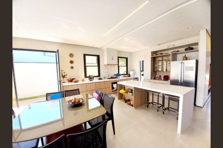 Casa de condomínio à venda com 298m², 5 quartos e 4 vagas Casa de condomínio à venda com 298m², 5 quartos e 4 vagasFoto 28
