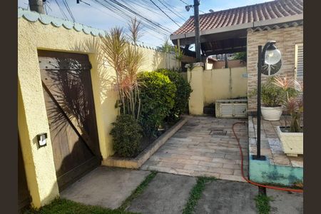 Casa para alugar com 241m², 3 quartos e 3 vagas Casa para alugar com 241m², 3 quartos e 3 vagasÁrea externa