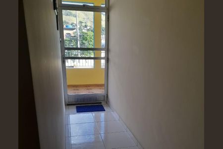 Casa para alugar com 241m², 3 quartos e 3 vagas Casa para alugar com 241m², 3 quartos e 3 vagasEscada