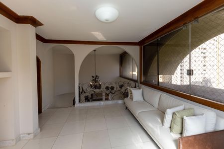 Apartamento à venda com 561m², 5 quartos e 2 vagas Apartamento à venda com 561m², 5 quartos e 2 vagasSala 5
