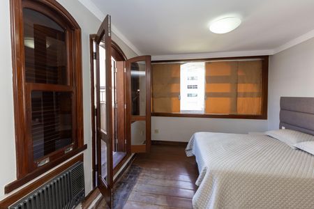 Apartamento à venda com 561m², 5 quartos e 2 vagas Apartamento à venda com 561m², 5 quartos e 2 vagasSuíte 1