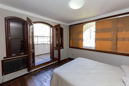 Apartamento à venda com 561m², 5 quartos e 2 vagas Apartamento à venda com 561m², 5 quartos e 2 vagasSuíte 1