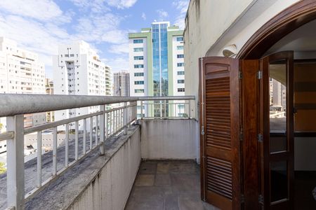 Varanda da Suíte 1 de apartamento à venda com 5 quartos, 561m² em Santo Antônio, Belo Horizonte