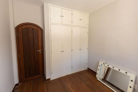 Apartamento à venda com 561m², 5 quartos e 2 vagas Apartamento à venda com 561m², 5 quartos e 2 vagasQuarto da Cobertura