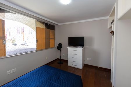 Apartamento à venda com 561m², 5 quartos e 2 vagas Apartamento à venda com 561m², 5 quartos e 2 vagasQuarto 2