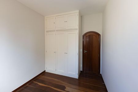 Apartamento à venda com 561m², 5 quartos e 2 vagas Apartamento à venda com 561m², 5 quartos e 2 vagasQuarto 3