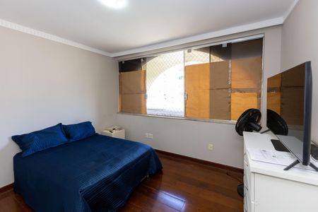 Apartamento à venda com 561m², 5 quartos e 2 vagas Apartamento à venda com 561m², 5 quartos e 2 vagasQuarto 2