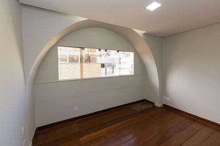Apartamento à venda com 561m², 5 quartos e 2 vagas Apartamento à venda com 561m², 5 quartos e 2 vagasQuarto 4