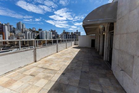 Apartamento à venda com 561m², 5 quartos e 2 vagas Apartamento à venda com 561m², 5 quartos e 2 vagasCobertura