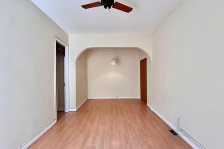 Sala  de apartamento para alugar com 2 quartos, 86m² em Copacabana, Rio de Janeiro