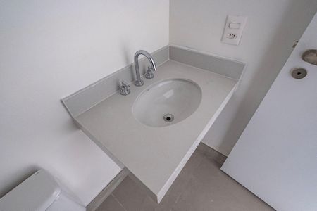 Studio à venda com 29m², 1 quarto e 1 vaga Studio à venda com 29m², 1 quarto e 1 vagaBanheiro