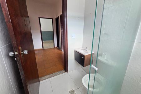Casa para alugar com 249m², 3 quartos e 5 vagas Casa para alugar com 249m², 3 quartos e 5 vagasBanheiro