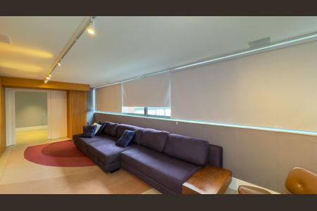 Apartamento à venda com 420m², 4 quartos e 5 vagas Apartamento à venda com 420m², 4 quartos e 5 vagasSala de TV