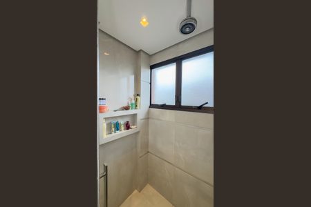 Apartamento à venda com 420m², 4 quartos e 5 vagas Apartamento à venda com 420m², 4 quartos e 5 vagasBanheiro da Suíte 1