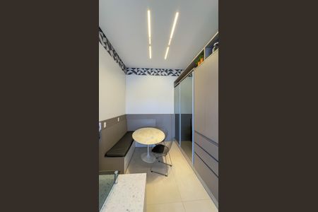 Apartamento à venda com 420m², 4 quartos e 5 vagas Apartamento à venda com 420m², 4 quartos e 5 vagasEscritório