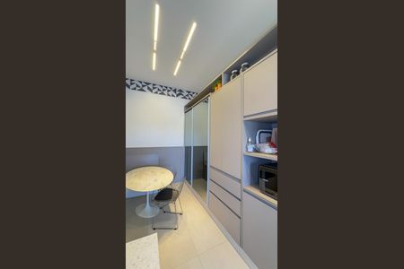 Apartamento à venda com 420m², 4 quartos e 5 vagas Apartamento à venda com 420m², 4 quartos e 5 vagasEscritório