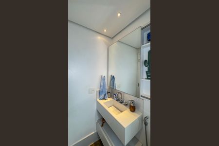 Apartamento à venda com 420m², 4 quartos e 5 vagas Apartamento à venda com 420m², 4 quartos e 5 vagasBanheiro da Suíte 3