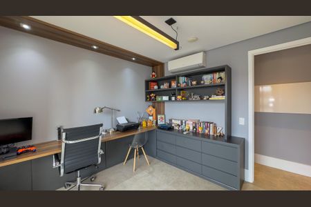 Apartamento à venda com 420m², 4 quartos e 5 vagas Apartamento à venda com 420m², 4 quartos e 5 vagasEscritório