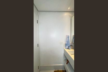 Apartamento à venda com 420m², 4 quartos e 5 vagas Apartamento à venda com 420m², 4 quartos e 5 vagasBanheiro da Suíte 3