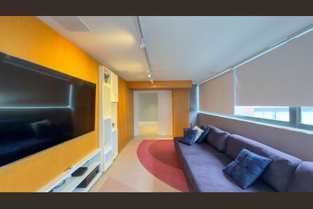 Apartamento à venda com 420m², 4 quartos e 5 vagas Apartamento à venda com 420m², 4 quartos e 5 vagasSala de TV