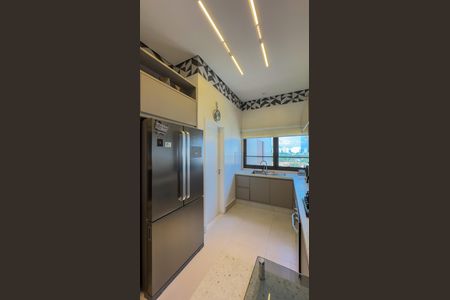 Apartamento à venda com 420m², 4 quartos e 5 vagas Apartamento à venda com 420m², 4 quartos e 5 vagasEscritório