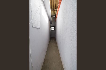 Casa à venda com 55m², 2 quartos e 1 vaga Casa à venda com 55m², 2 quartos e 1 vagaCorredor