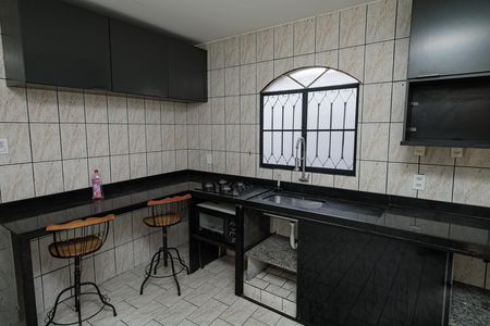 Casa à venda com 55m², 2 quartos e 1 vaga Casa à venda com 55m², 2 quartos e 1 vagaCozinha