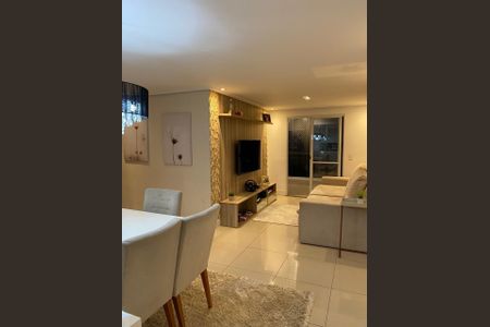 Apartamento à venda com 95m², 3 quartos e 2 vagas Apartamento à venda com 95m², 3 quartos e 2 vagasSala