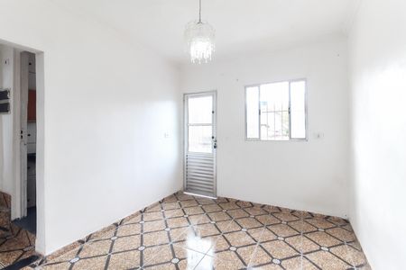 Casa para alugar com 60m², 2 quartos e sem vaga Casa para alugar com 60m², 2 quartos e sem vagaSala