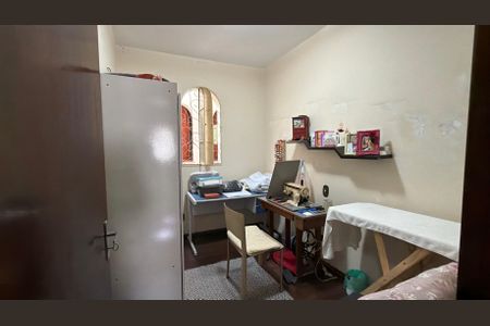 Casa à venda com 250m², 5 quartos e 2 vagas