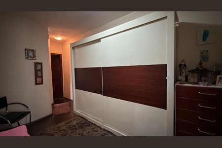 Casa à venda com 250m², 5 quartos e 2 vagas