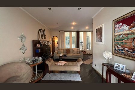 Casa à venda com 250m², 5 quartos e 2 vagas