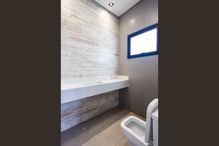 Casa de condomínio para alugar com 390m², 5 quartos e 10 vagas Casa de condomínio para alugar com 390m², 5 quartos e 10 vagasBanheiro