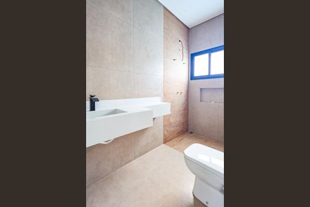 Casa de condomínio para alugar com 390m², 5 quartos e 10 vagas Casa de condomínio para alugar com 390m², 5 quartos e 10 vagasBanheiro da Suíte 3