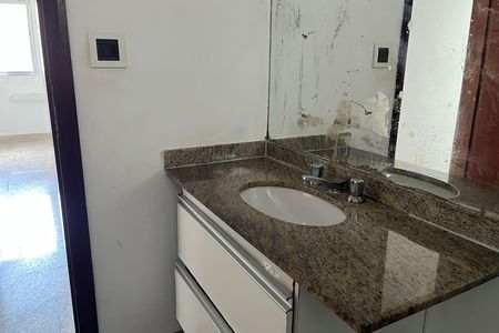 Apartamento para alugar com 150m², 3 quartos e 1 vaga Apartamento para alugar com 150m², 3 quartos e 1 vagaBanheiro
